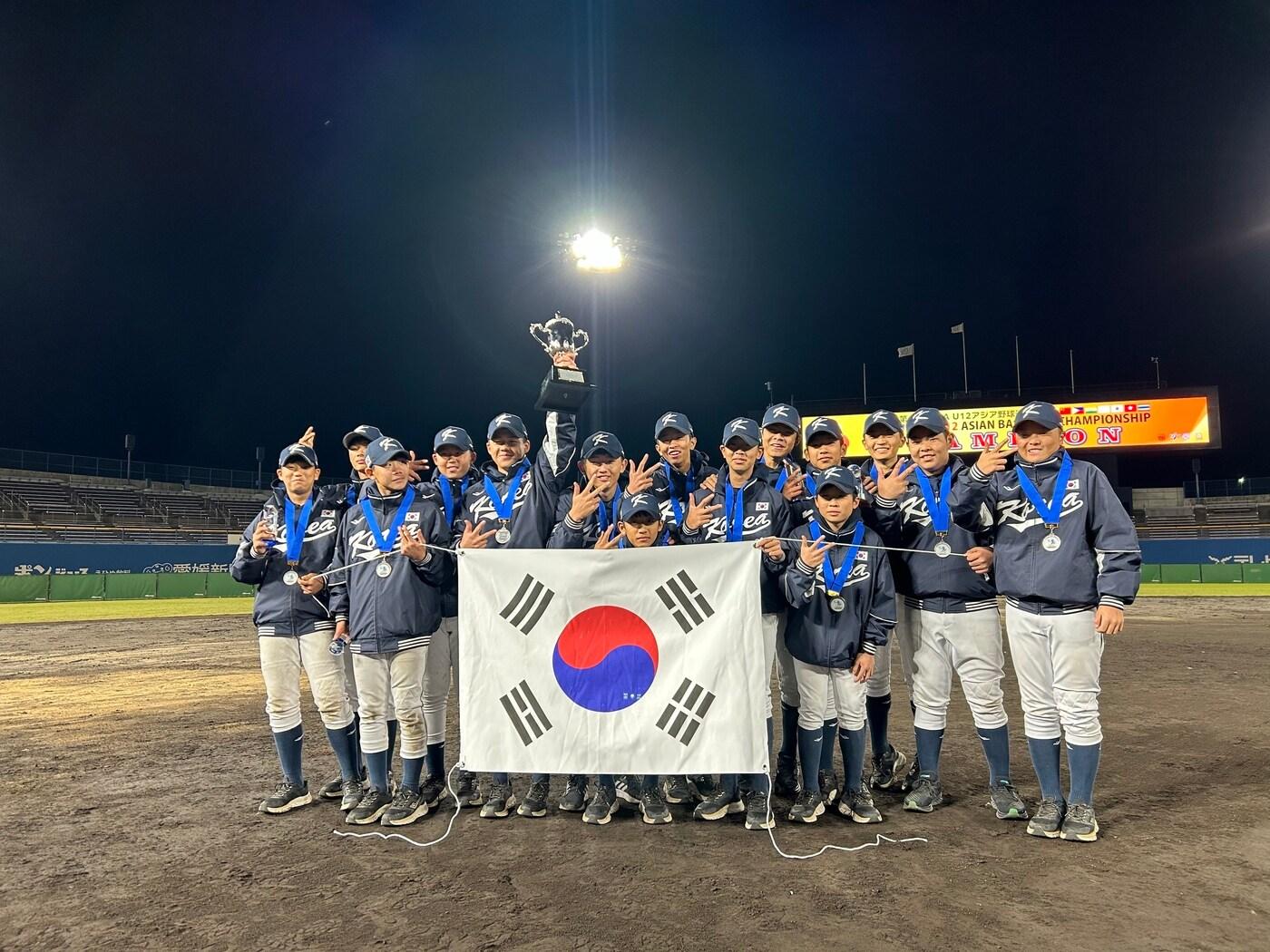 본문 이미지 - U12 야구 대표팀이 아시아 유소년 야구대회에서 준우승을 차지했다. &#40;대한야구소프트볼협회 제공&#41;
