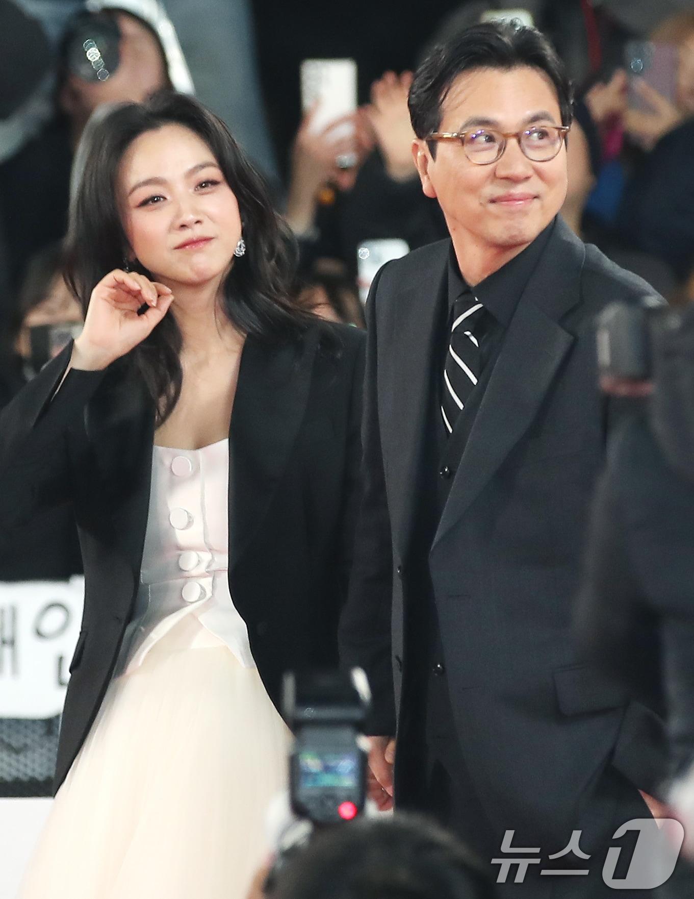 본문 이미지 - 배우 탕웨이(왼쪽)와 김태용 감독 ⓒ 뉴스1 권현진 기자