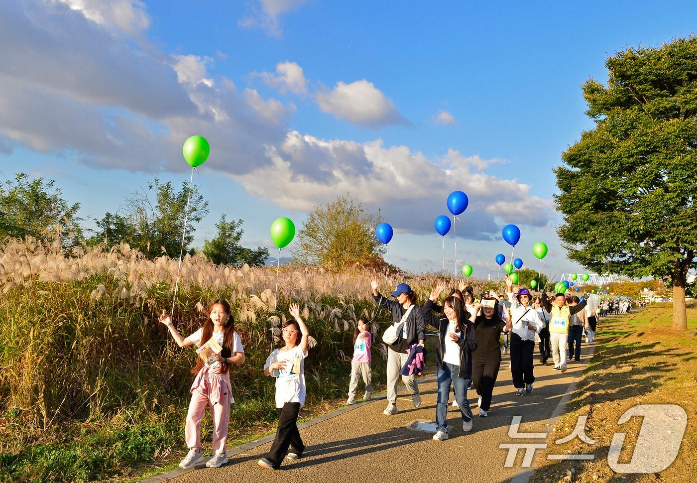 광주 서구 &#39;오잇길 걷기대회&#39; 자료사진. ⓒ News1DB