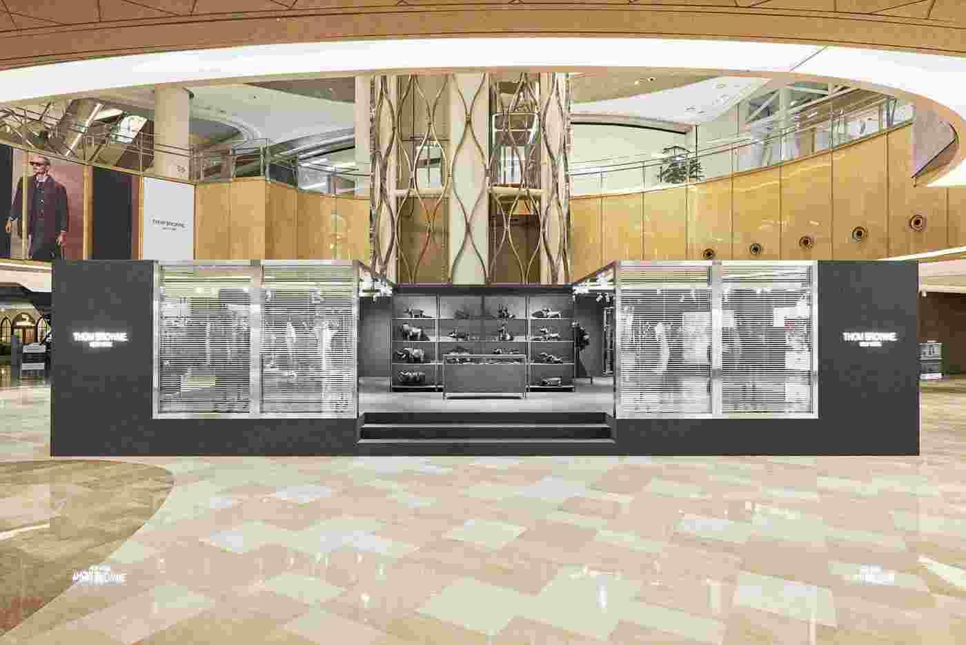 롯데백화점 에비뉴엘 잠실 '톰 브라운' 팝업스토어 전경(롯데쇼핑 제공).