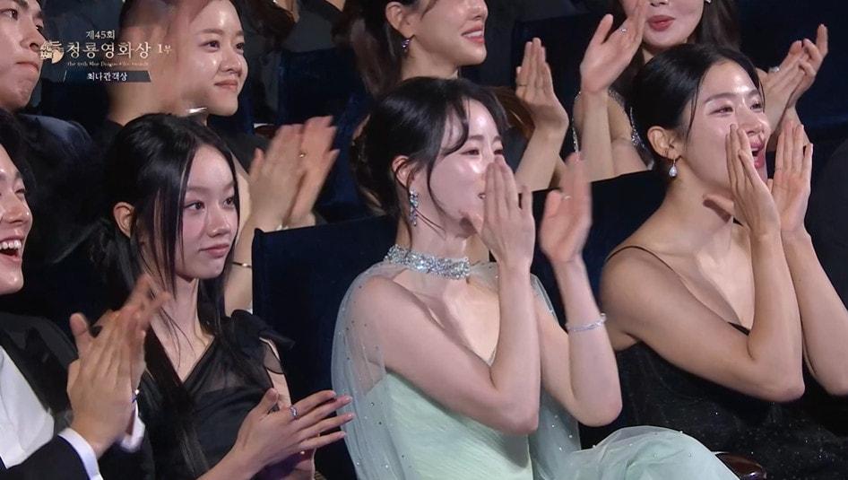본문 이미지 - 제45회 청룡영화상 생중계 화면 갈무리