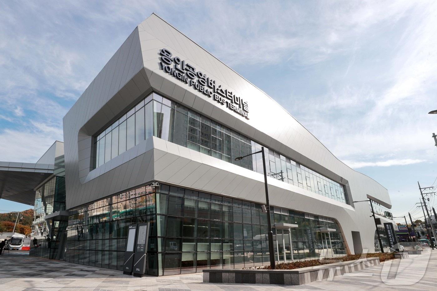 본문 이미지 - 지난 1일 임시 개장한 용인공영버스터미널 모습.(용인시 제공)