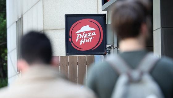 본문 이미지 - 서울 시내 한 피자헛 매장의 모습. 2024.11.5/뉴스1 ⓒ News1 김성진 기자