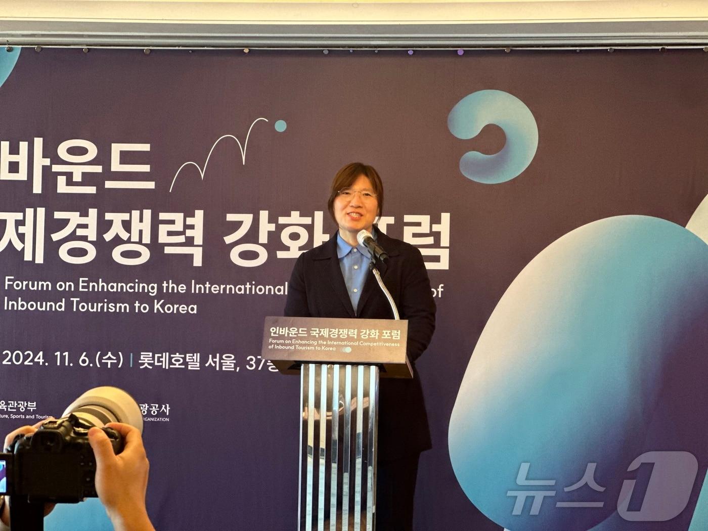 본문 이미지 - 6일 오후 서울 중구 롯데호텔 서울에서 진행한 인바운드 국제경쟁력 강화 포럼에 참석한 장미란 문화체육관광부 차관ⓒ News1 윤슬빈 기자