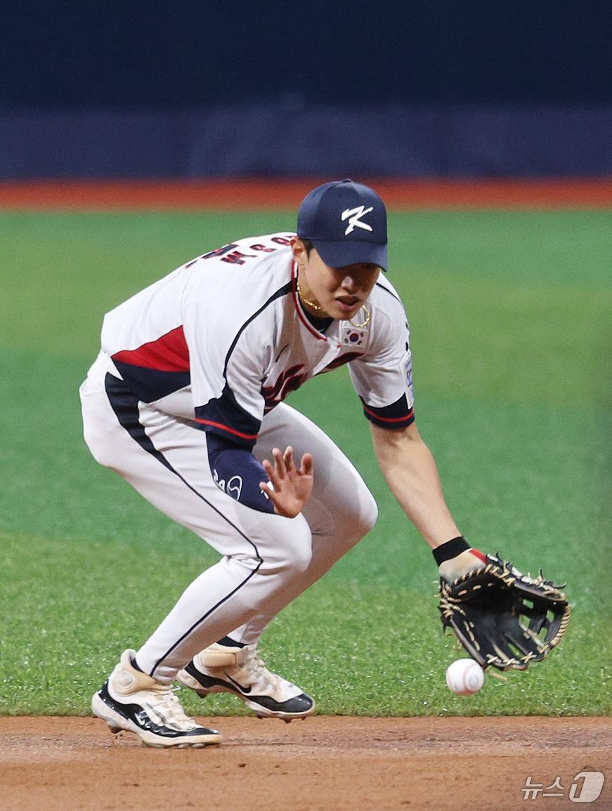 본문 이미지 - 지난해 국가대표팀에서 2루수를 소화했던 송성문. /뉴스1 DB ⓒ News1 장수영 기자