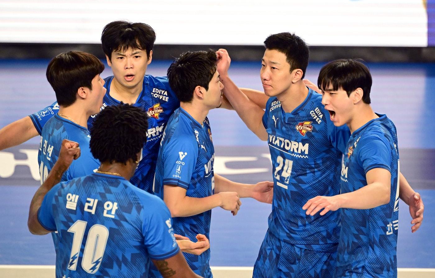 개막 후 5연승을 질주하고 있는 남자 프로배구 한국전력 (한국배구연맹 제공)