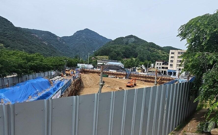 본문 이미지 - 합천영상테마파크 내 호텔 건립 공사 현장. 2023.6.13 뉴스1/한송학기자