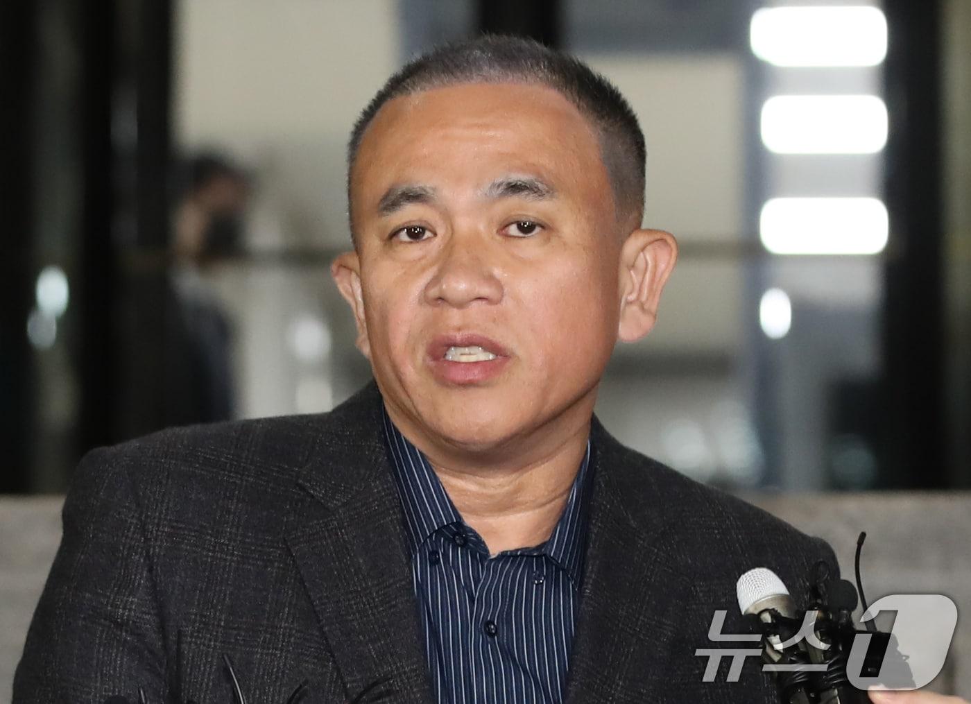 본문 이미지 - &#39;윤석열 대통령 부부 공천 개입 의혹&#39;의 핵심 인물인 명태균 씨. 2024.11.8/뉴스1 ⓒ News1 윤일지 기자