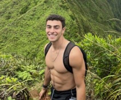 본문 이미지 - 미국 유나이티드 헬스캐어 CEO 총격 살해 용의자 루이지 만조니. (사진은 만조니 엑스(X) 계정 갈무리)