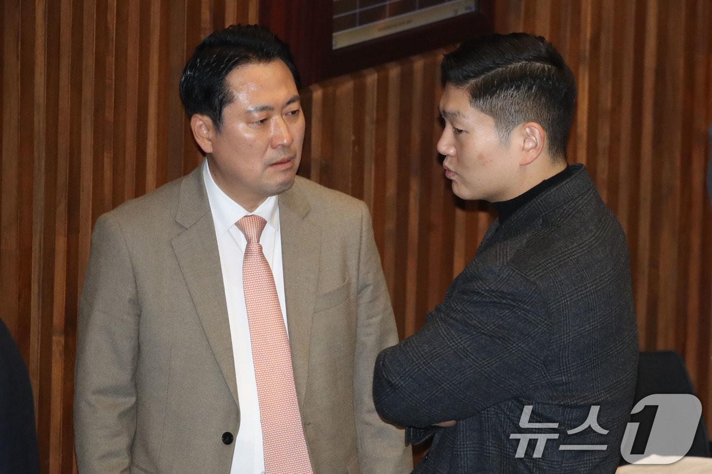 국민의힘 장동혁 대표와 김재섭 의원. ⓒ News1 DB