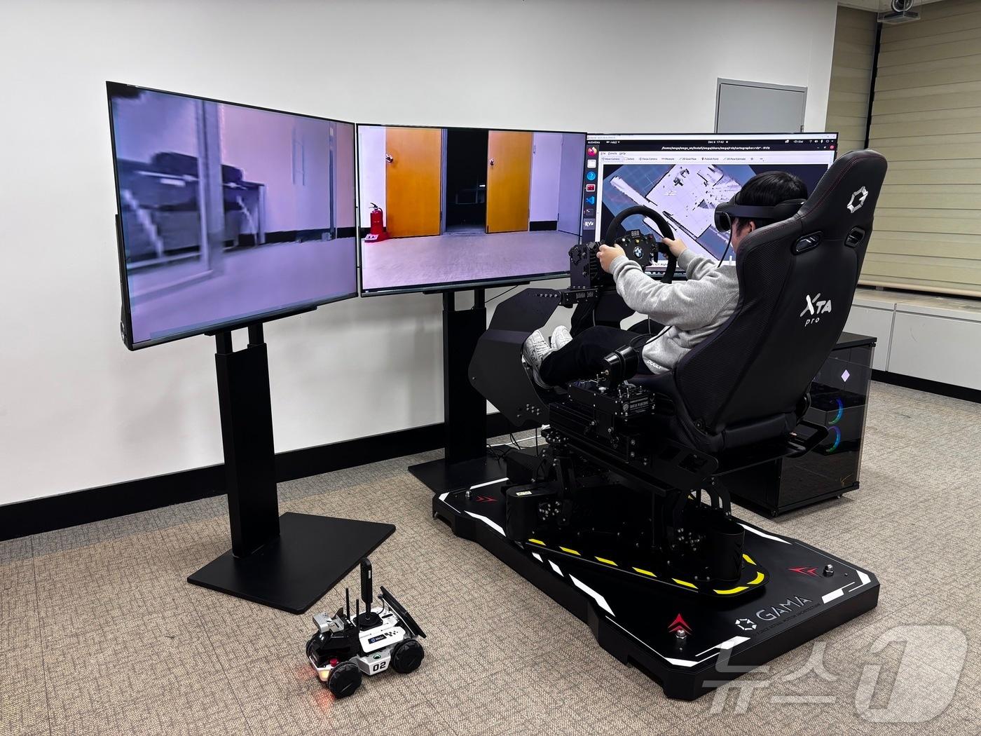 본문 이미지 - 제넥스가 자체 개발한 어라운드뷰 텔레프레즌스 기반 실감형 UGV 로봇 운용 플랫폼.(제넥스 제공)