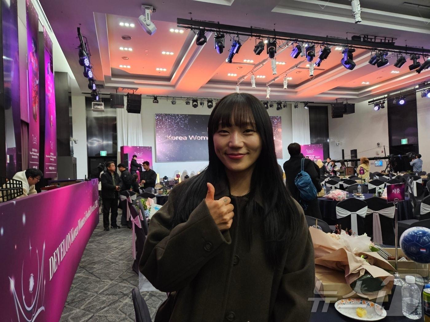 본문 이미지 - WK리그 시상식 2관왕을 차지한 장슬기ⓒ News1 안영준 기자 