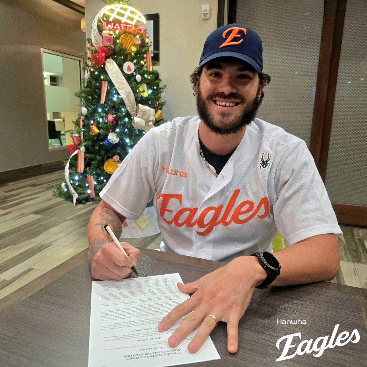 본문 이미지 - 한화가 새 외국인 투수 폰세와 계약했다.(한화 이글스 제공)