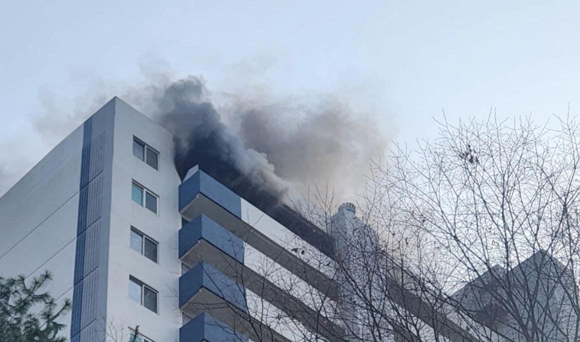 본문 이미지 - 화재 현장. (경기도소방재난본부 제공) 2024.12.13/뉴스1