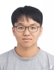 본문 이미지 - 2025학년도 대학수학능력시험에서 만점을 받은 서장협군. 