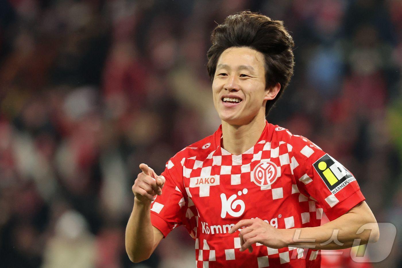 이재성이 15일(한국시간) 열린 2024-25 독일 분데스리가 14라운드 바이에른 뮌헨전에서 2골을 넣어 마인츠의 2-1 승리를 이끌었다. ⓒ AFP=뉴스1
