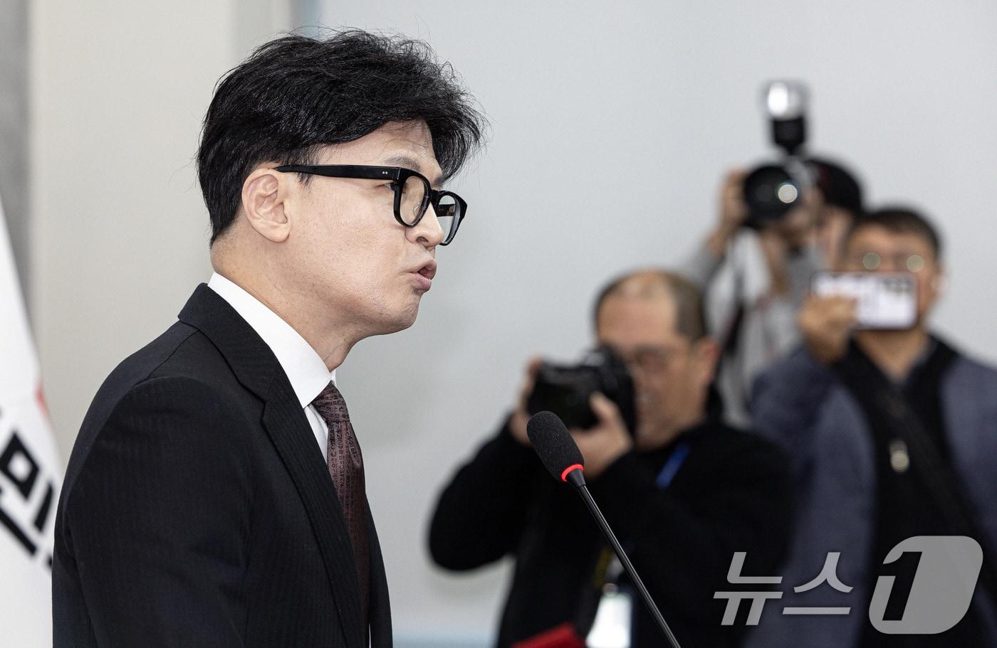 한동훈 당시 국민의힘 대표가 16일 오전 서울 여의도 국회에서 기자회견을 하고 있다. 2024.12.16/뉴스1 ⓒ News1 이재명 기자
