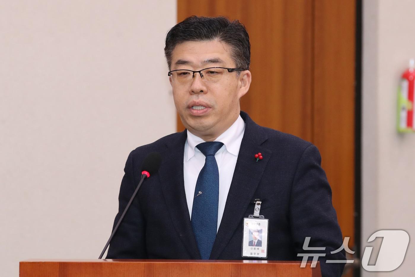 본문 이미지 - 신용해 전 법무부 교정본부장 2024.12.17/뉴스1 ⓒ News1 이광호 기자