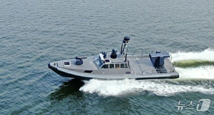 본문 이미지 - LIG넥스원의 무인수상정. (LIG넥스원 제공) 2024.12.19/뉴스1