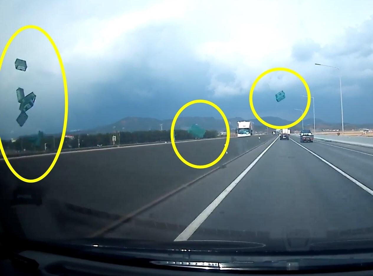 본문 이미지 - (온라인 커뮤니티 '보배드림' 갈무리)