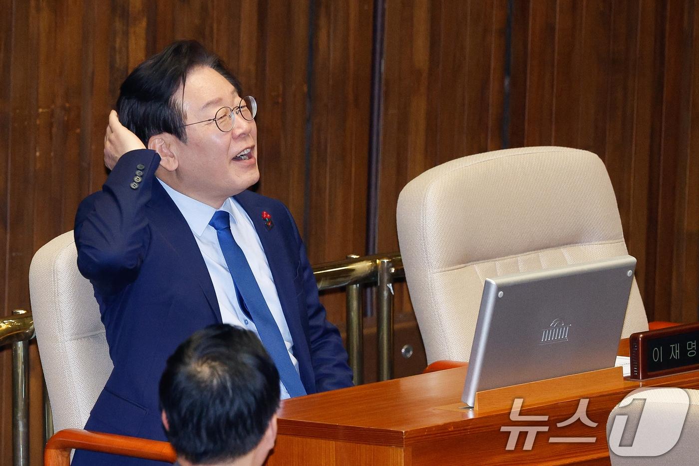 이재명 더불어민주당 대표가 2일 오후 서울 여의도 국회에서 열린 제418회국회(정기회) 제14차 본회의에 자리하고 있다. 2024.12.2/뉴스1 ⓒ News1 안은나 기자