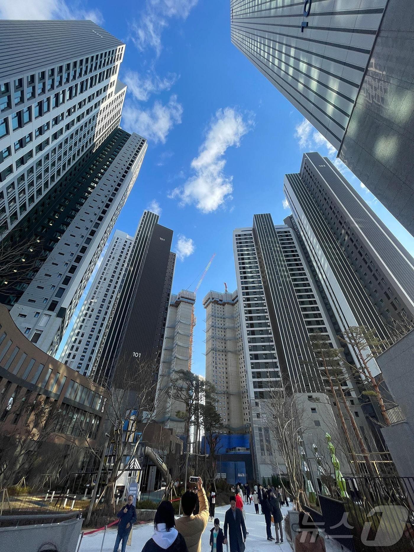 본문 이미지 - 서울숲 아이파크 리버포레 1차 아파트 단지 모습.(독자 제공)