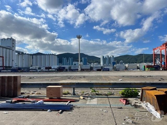 본문 이미지 - 부산항 자성대부두 철거 구간&#40;BPA 제공&#41;