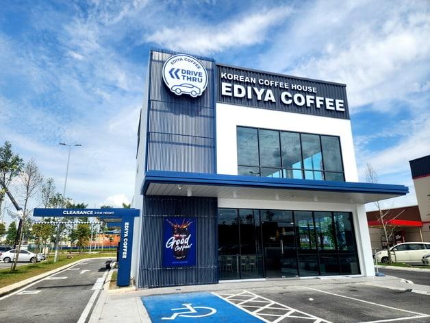 본문 이미지 - 이디야커피 말레이시아 엘미나점의 모습. &#40;이디야커피 제공&#41; 2024.12.20/뉴스1
