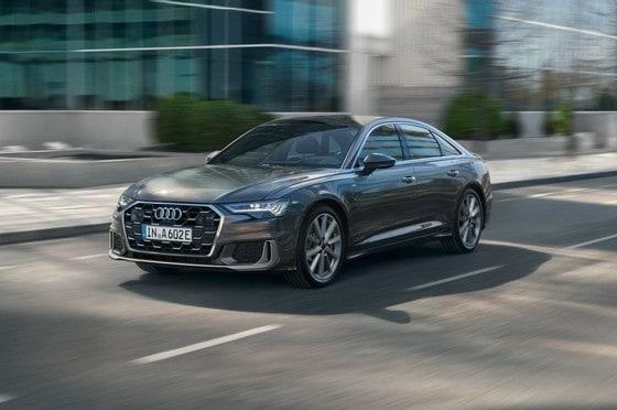 본문 이미지 - 지난 8월 출시된 아우디 준대형 세단 'A6' 상품성 개선 모델(아우디코리아 제공).