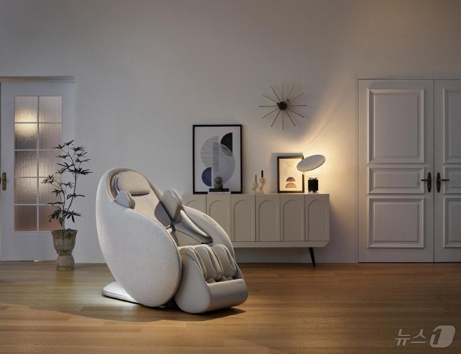 본문 이미지 - 세라젬의 안마의자 신제품 '파우제 M8'.(세라젬 제공)