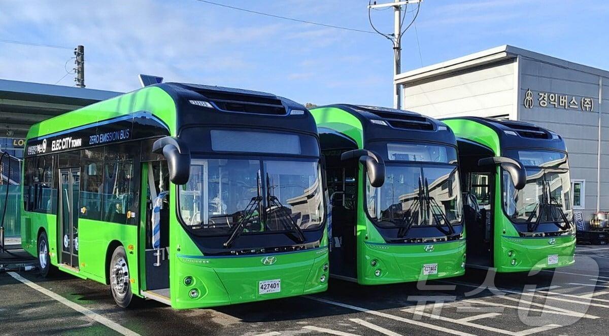 본문 이미지 - 계룡시가 도입한 친환경 전기 저상버스. /뉴스1 