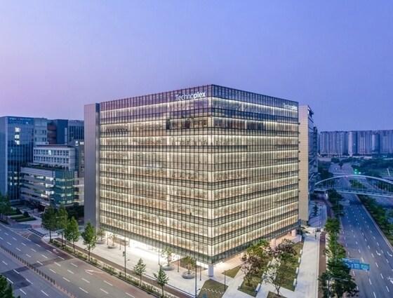 본문 이미지 - 한국타이어 본사 테크노플렉스 외관(한국타이어 제공).