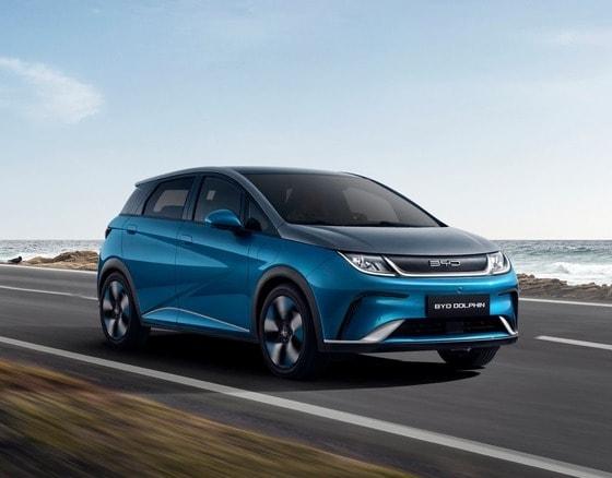 BYD가 2023년 6월부터 유럽에서 판매중인 전동화&#40;BEV&#41; 소형 해치백 &#39;돌핀&#39;. &#40;BYD 홈페이지 갈무리&#41;. 2024.12.23.