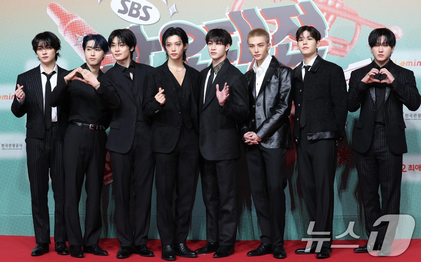 스트레이 키즈 리노(왼쪽부터)와 한, 아이엔, 필릭스, 방찬, 현진, 승민, 창빈 2024.12.25/뉴스1 ⓒ News1 권현진 기자