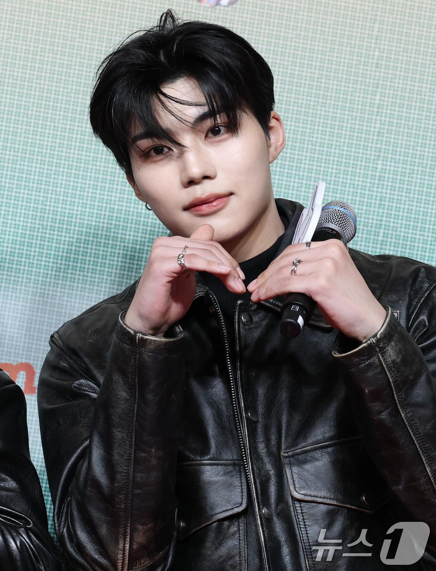 본문 이미지 - 제로베이스원 박건욱 2024.12.25/뉴스1 ⓒ News1 권현진 기자