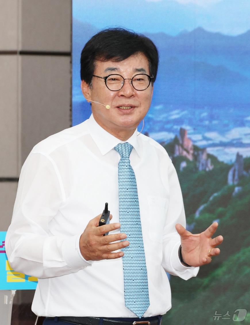 본문 이미지 - 김성 장흥군수 ⓒ News1