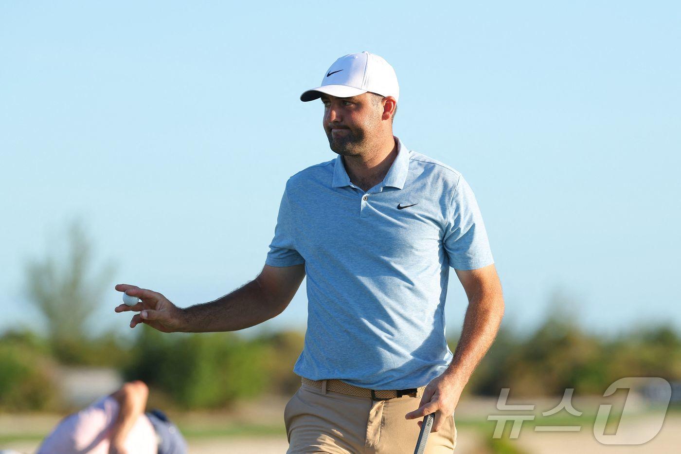 본문 이미지 - 남자 골프 세계랭킹 1위 스코티 셰플러(미국)가 부상으로 개막전을 결장한다. ⓒ AFP=뉴스1