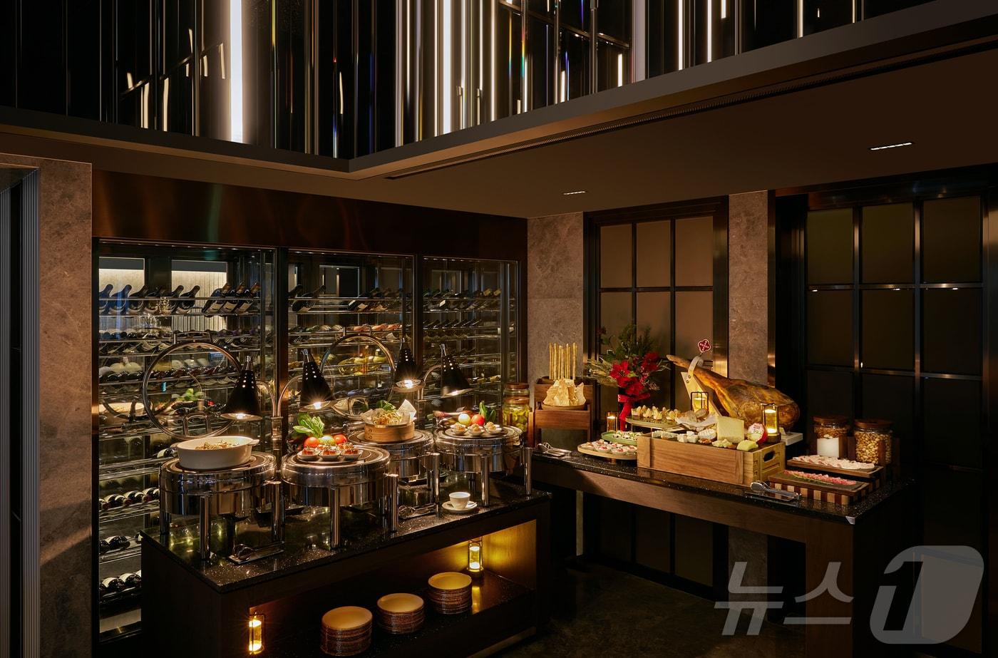 윈덤 그랜드 부산 온 더 클라우드 바(윈덤그랜브 부산 제공)