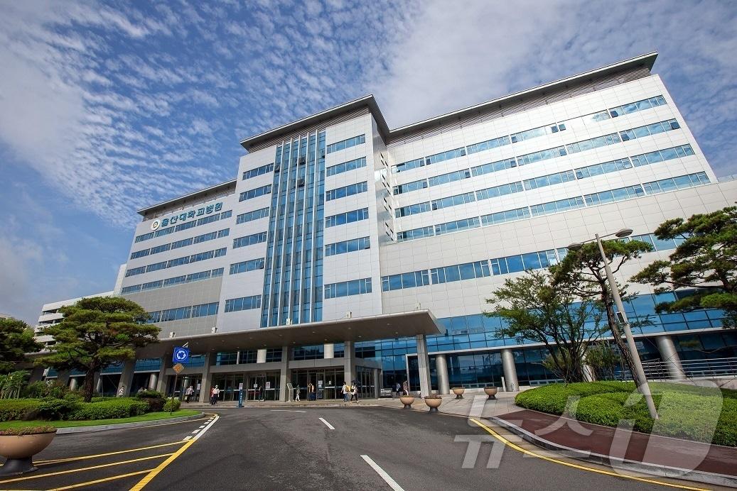 본문 이미지 - 울산대학교병원 전경. (울산대병원 제공)