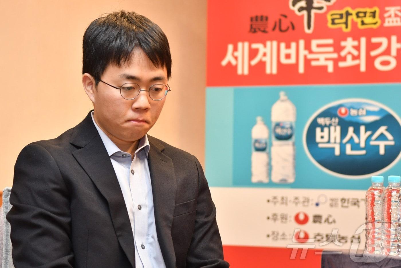 농심배에서 패배한 신민준 9단. (한국기원 제공)