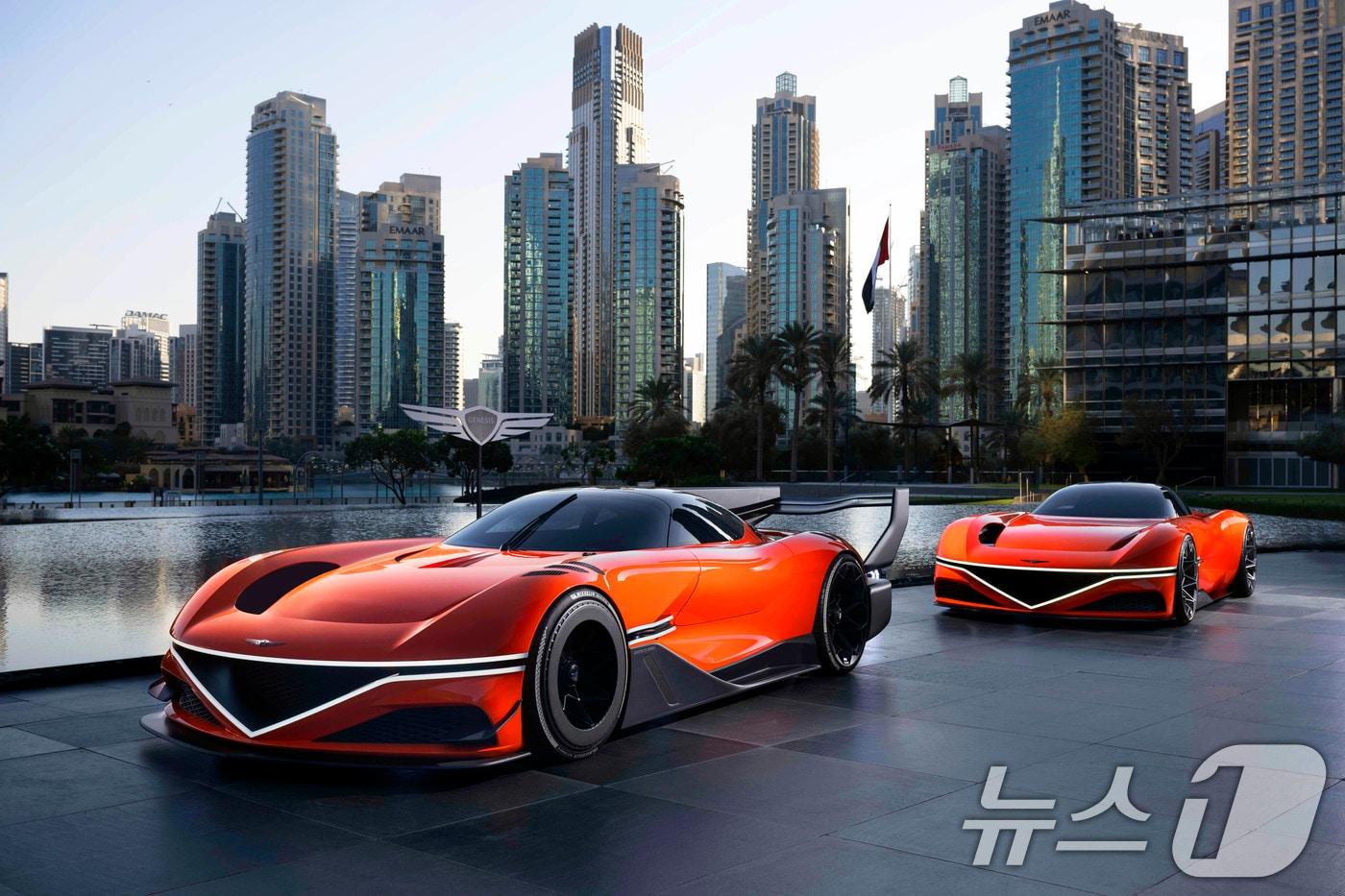 제네시스는 고성능 프로그램 &#39;제네시스 마그마&#39;를 기반으로 모터스포츠에 공식 진출한다고 5일 밝혔다. 4일&#40;현지시간&#41; 아랍에미리트&#40;UAE&#41; 두바이 아르마니 호텔에서 욜란 ‘제네시스 모터스포츠 프리미어’에 제네시스 엑스 그란 레이서 콘셉트&#40;왼쪽부터&#41;, 제네시스 엑스 그란 베를리네타 콘셉트가 전시돼 있다. &#40;제네시스 제공&#41; 2024.12.5/뉴스1