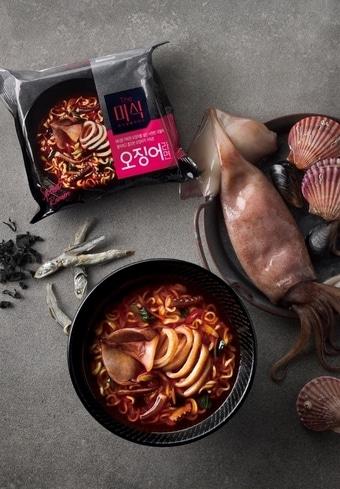 본문 이미지 - 하림 더미식 오징어라면(하림 제공).