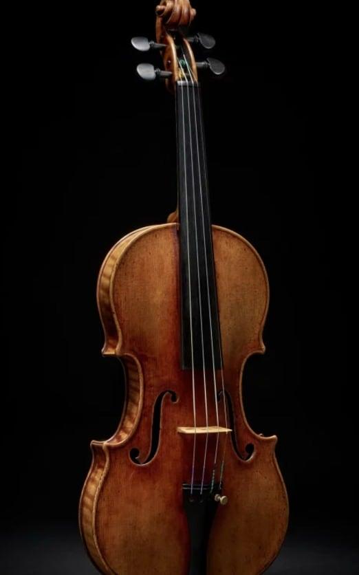 본문 이미지 - 스트라디바리우스 바이올린 '요아힘 마'. (사진은 소더비스 홈페이지 갈무리)