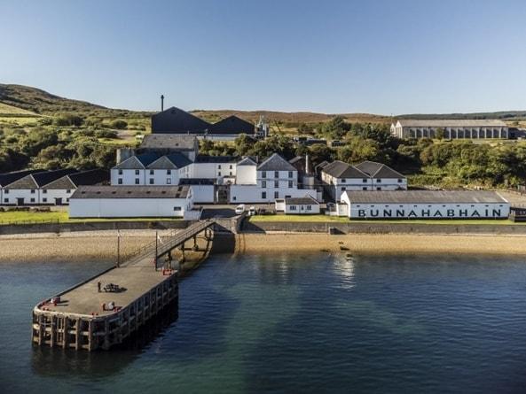 본문 이미지 - 부나하벤 증류소&#40;트랜스베버리지 제공&#41;