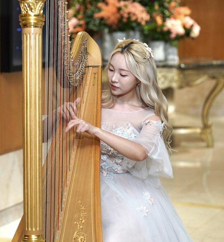 본문 이미지 - 하피스트 심소정(사진=심소정 인스타그램 캡처)