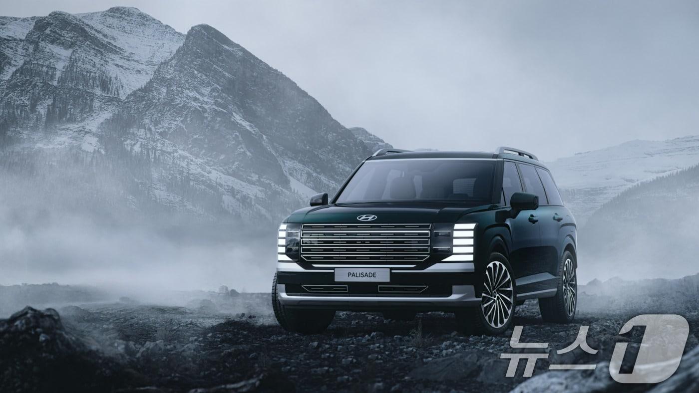 본문 이미지 - 현대자동차가 6일 프리미엄 플래그십 대형 SUV ‘디 올 뉴 팰리세이드(The all-new PALISADE)의 디자인을 처음으로 공개했다<자료사진> (현대차 제공). 2024.12.6/뉴스1