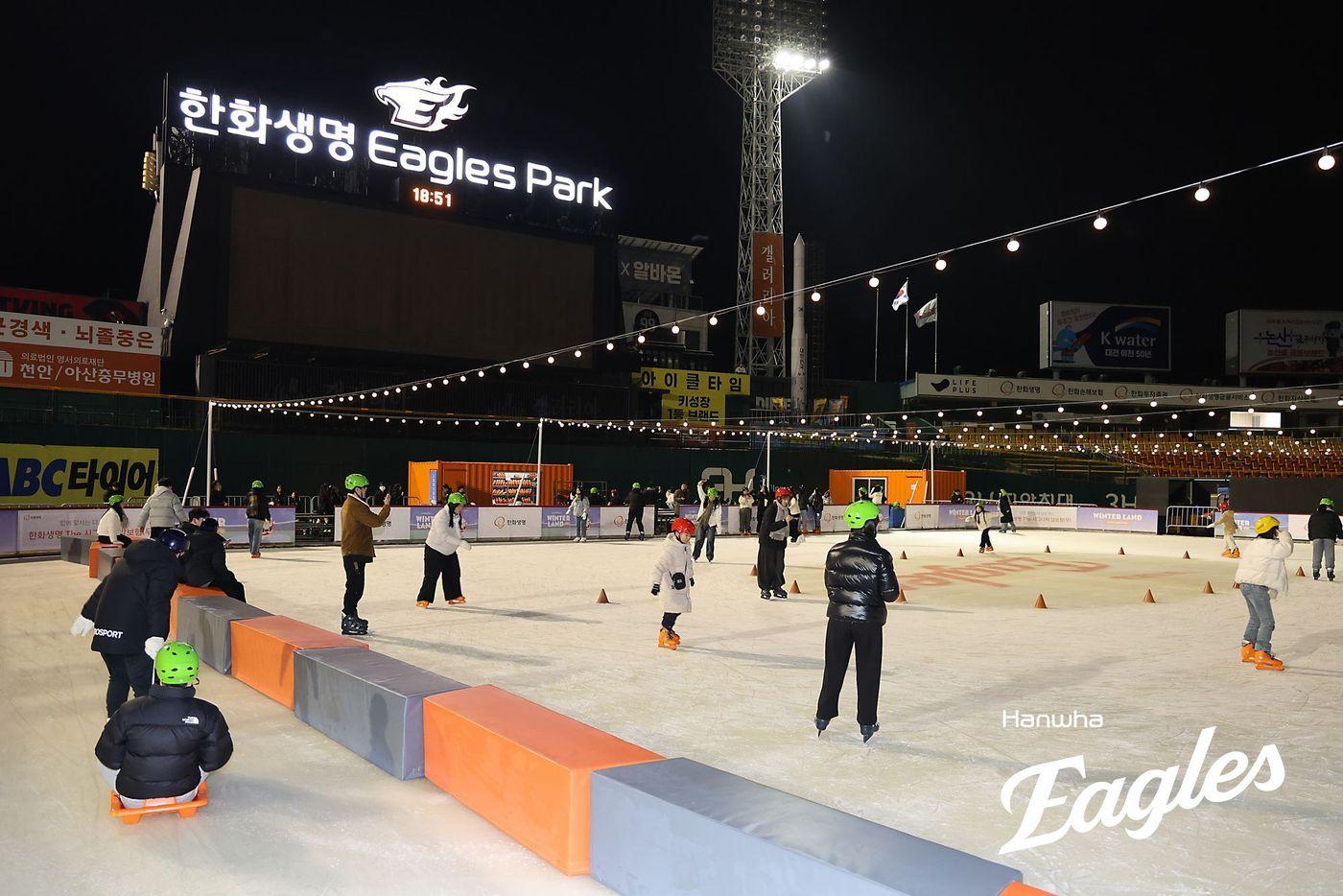 한화 이글스는 한화생명이글스파크의 마지막 이벤트로 준비한 '윈터랜드; 아듀! 이글스파크'가 높은 관심 속에 마무리됐다고 6일 밝혔다.(한화이글스 제공)