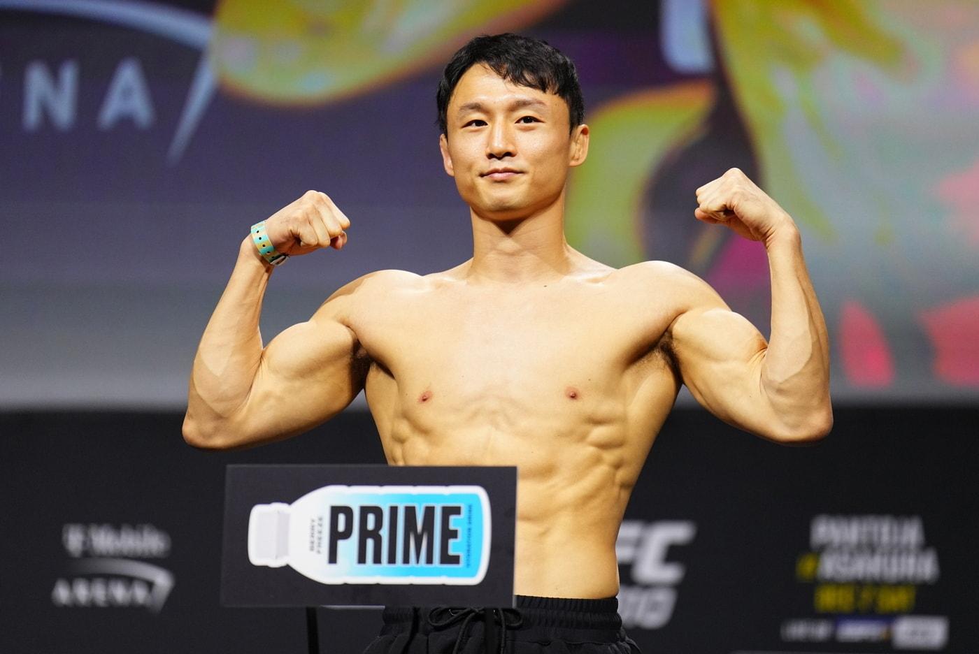 8년 만에 UFC 2연승에 도전하는 '코리안 슈퍼보이' 최두호(33)가 최상의 몸상태로 계체에 통과했다.(UFC 제공)