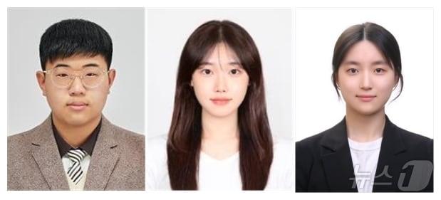 본문 이미지 - 2024년 KB국민은행 특성화고 공채에 합격한 충주상고 안윤수·임서연 학생과 충북산업과학고등학교 이소윤 학생&#40;왼쪽부터&#41;.&#40;충북교육청 제공&#41;/뉴스1