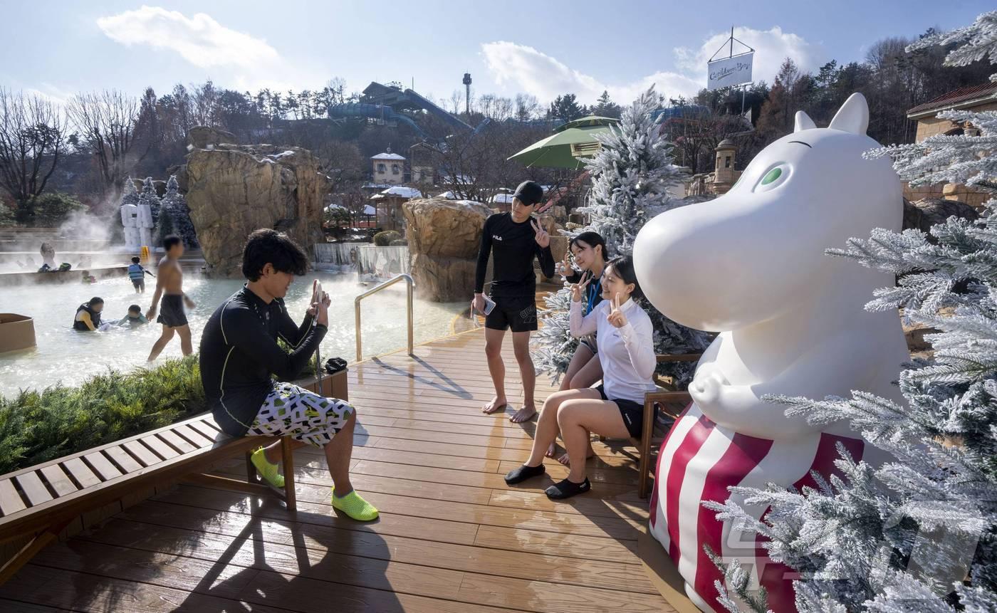 무민으로 꾸며진 캐리비안베이 야외 어드벤처 스파(캐리비안베이 제공)